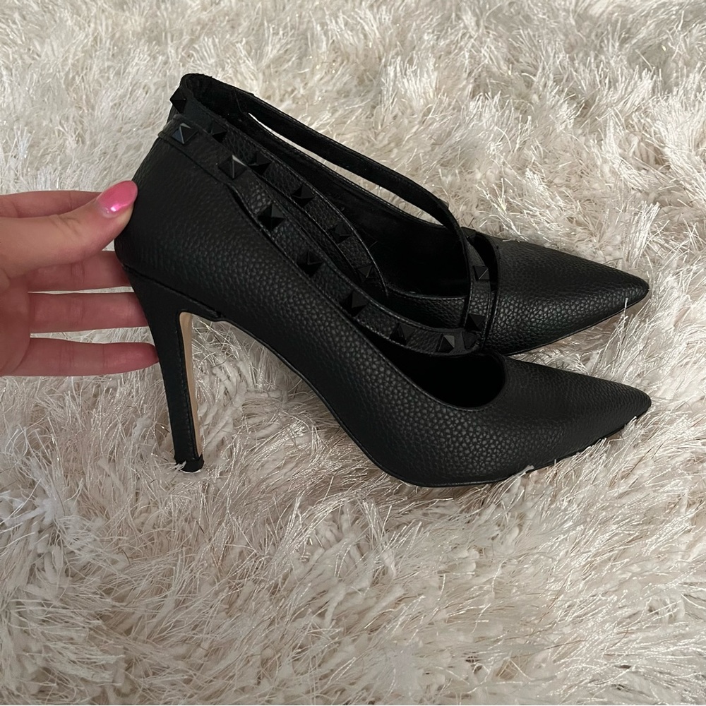 Black Stiletto w Studs